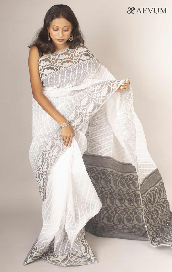 Bangladeshi Dhakai Jamdani Saree without Blouse Piece - 12034 Saree AEVUM 2   