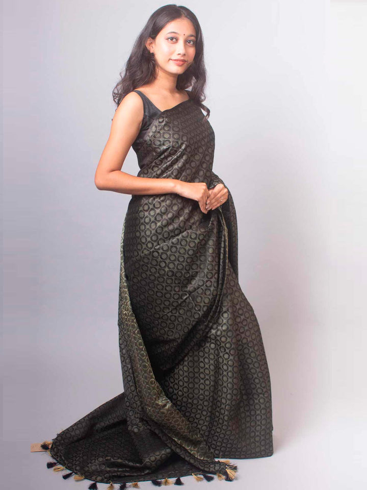 Katan Silk Saree with weaving designs - 15597 Saree Raj Dev Kumar   