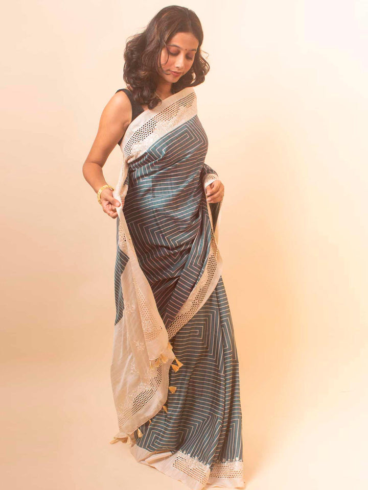 Raw Silk Saree with Hakoba Embroidery - 18355 Saree Manjunatha   