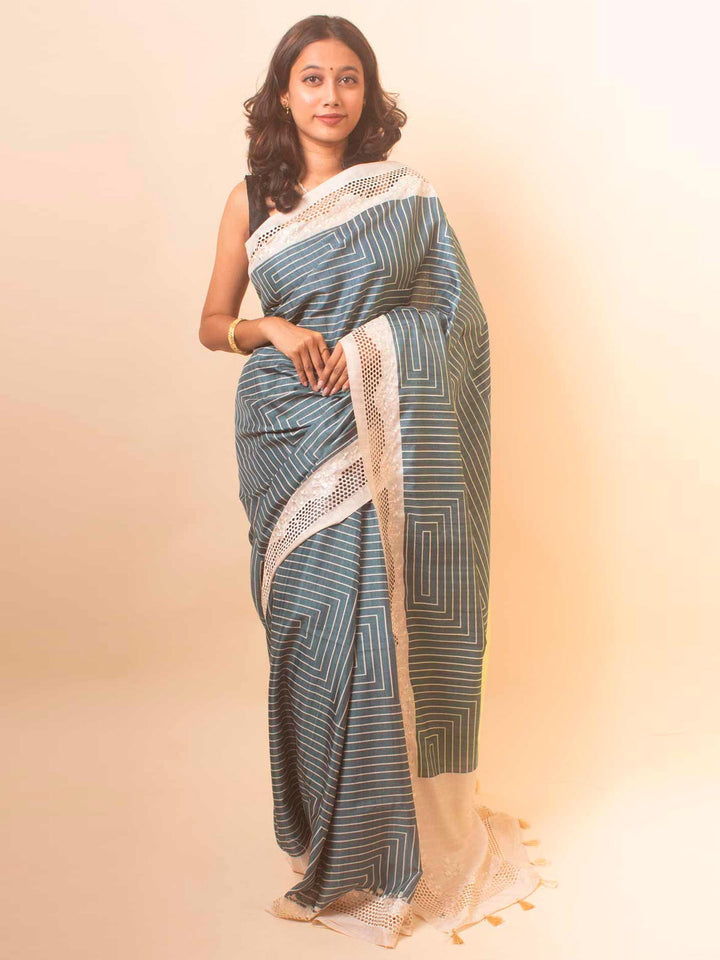 Raw Silk Saree with Hakoba Embroidery - 18355 Saree Manjunatha   