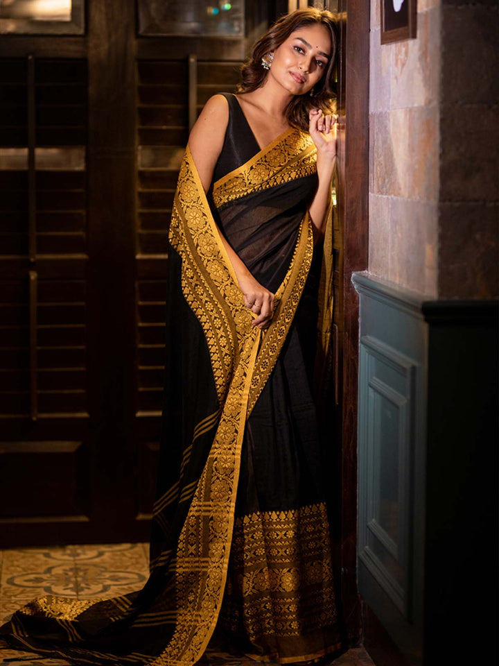 Begampuri Bengal Cotton Saree with Broad Border - 9174 Saree AEVUM 2   