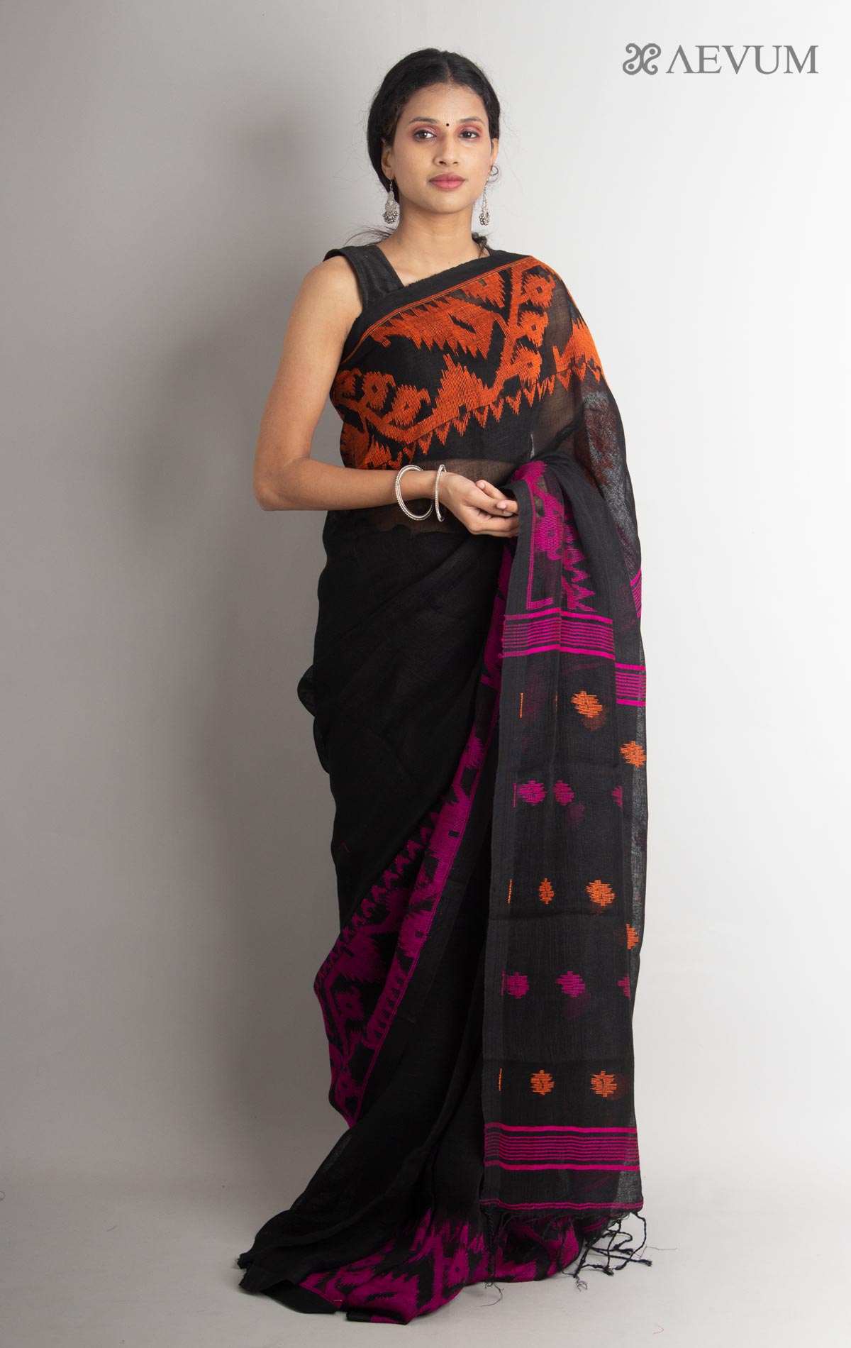 Linen Jamdani Saree with Ganga Jamuna Border - 0001 – AEVUM