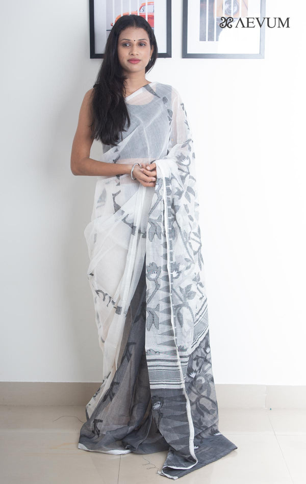 Dhakai Jamdani with Gap Work without Blouse Piece - 1896 Saree AEVUM   