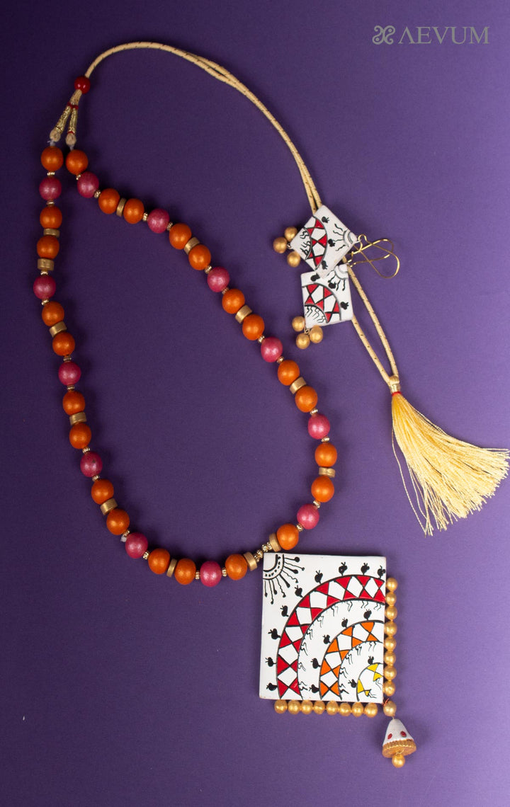 Warli Painted Pendant Terracotta Handmade Necklace Set - 7947 Jewellery AEVUM